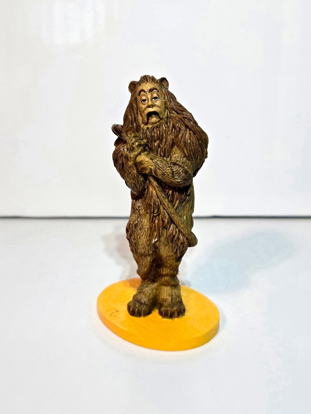 Loew's Wizard Of Oz 'Cowardly Lion' Figurine 4"  Vintage 1988 Franklin Mint